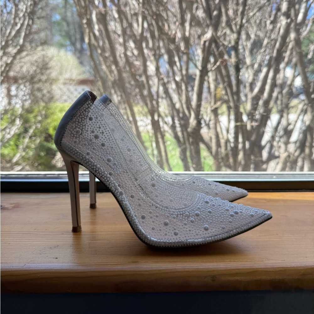 Perfect wedding shoe! White heel